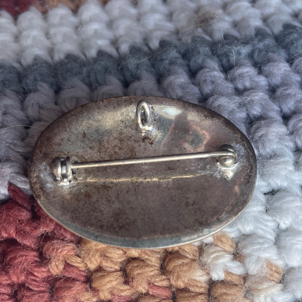 Oval Mother-of-Pearl Flower Brooch/Pendant - Picture 2 of 7